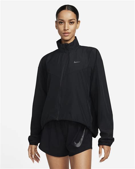 laufjacke damen schwarz nike weiß schwsrz|Nike Dri Fit Swoosh Laufjacke Damen (FB4694) .